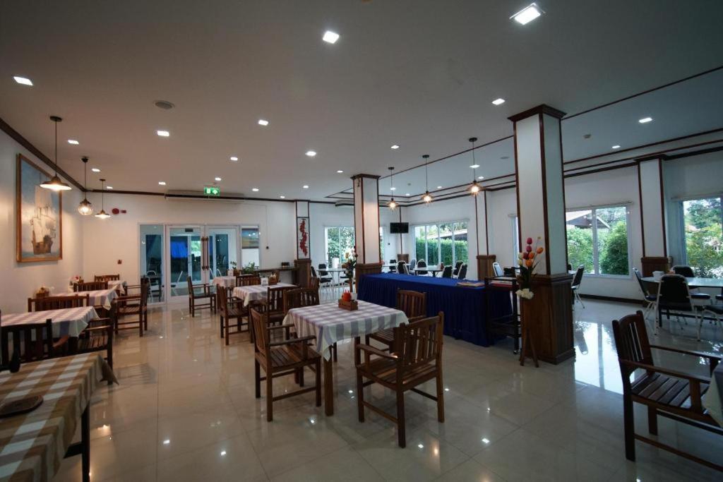 Sea Mountain Khanom Hotel Buitenkant foto