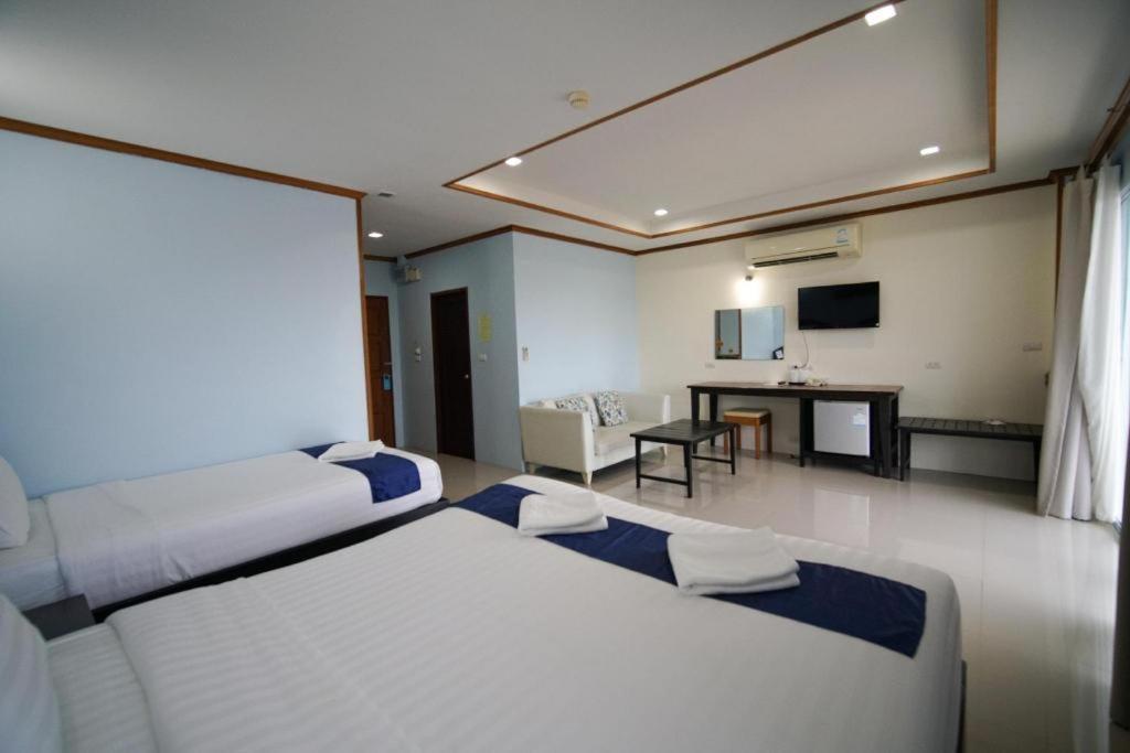 Sea Mountain Khanom Hotel Buitenkant foto