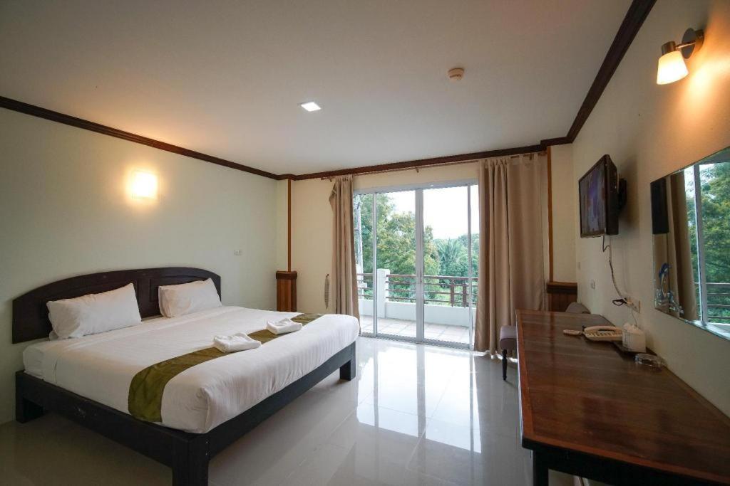 Sea Mountain Khanom Hotel Buitenkant foto