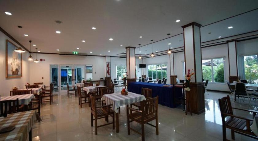 Sea Mountain Khanom Hotel Buitenkant foto